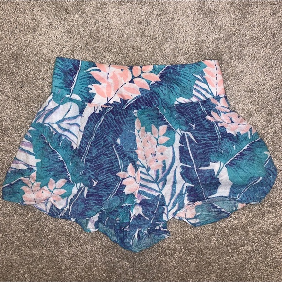 American Eagle Blue & Pink Floral shorts size S - Picture 3 of 7